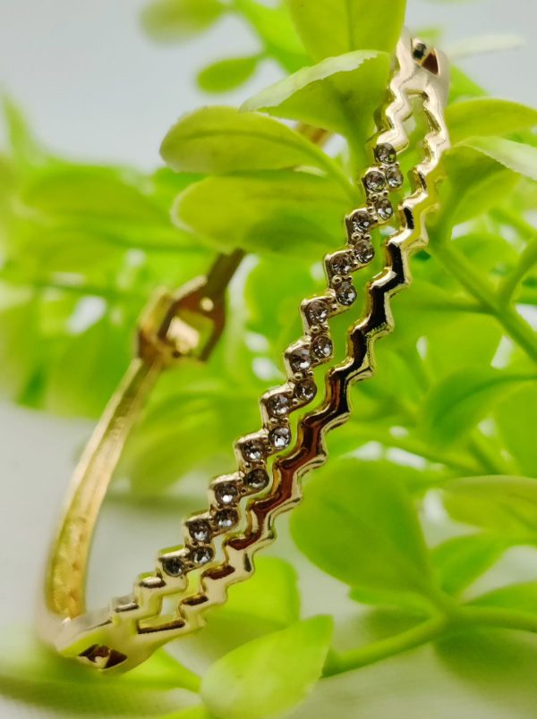 Adjustable Imported Luxury Zig-zag Crystal Bracelet