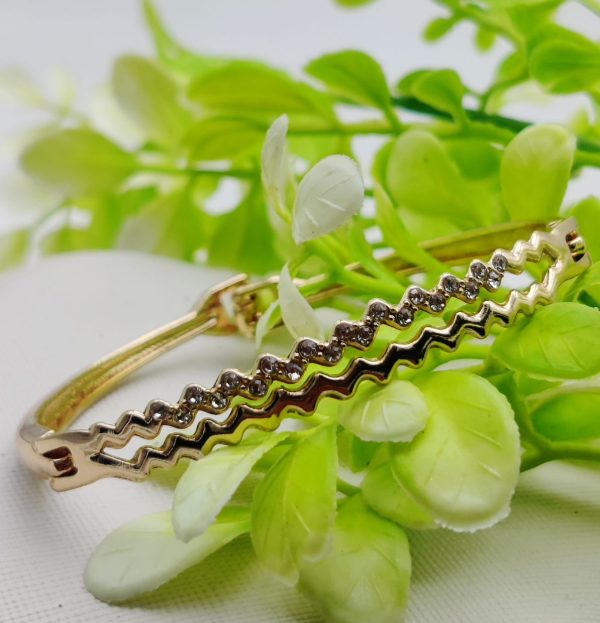 Adjustable Imported Luxury Zig-zag Crystal Bracelet