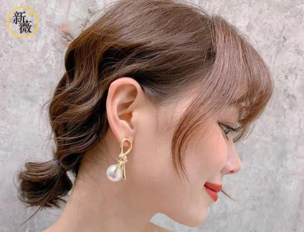 Knot Pearl Earrings Clip