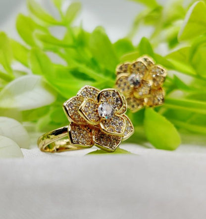 Imported Moveable Luxurious Petal Bloom Adjustable Ring