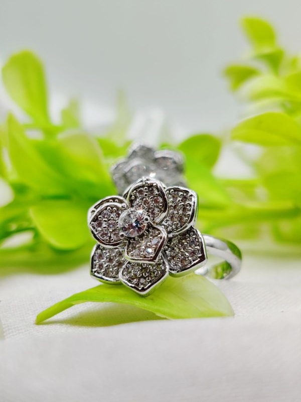 Imported Moveable Luxurious Petal Bloom Adjustable Ring