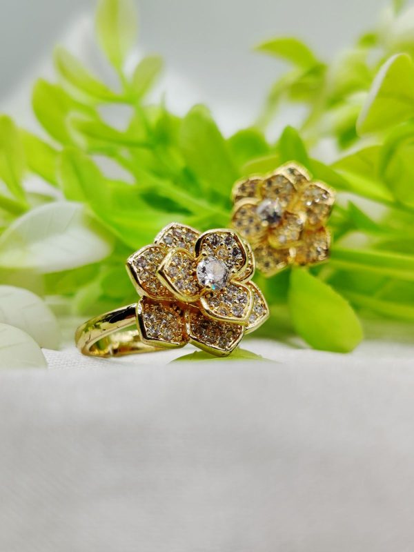 Imported Moveable Luxurious Petal Bloom Adjustable Ring