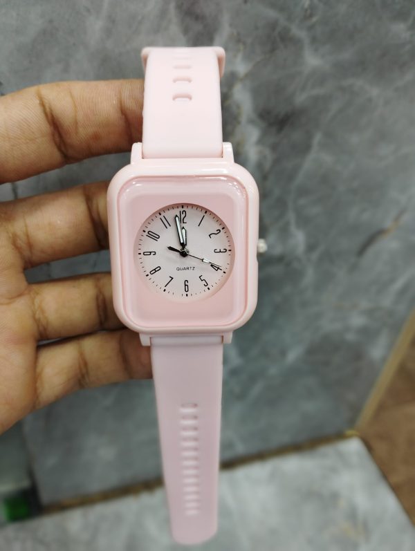 Curren Rubbar Belt Ladies Watch Model Square