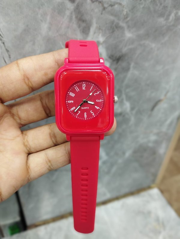Curren Rubbar Belt Ladies Watch Model Square