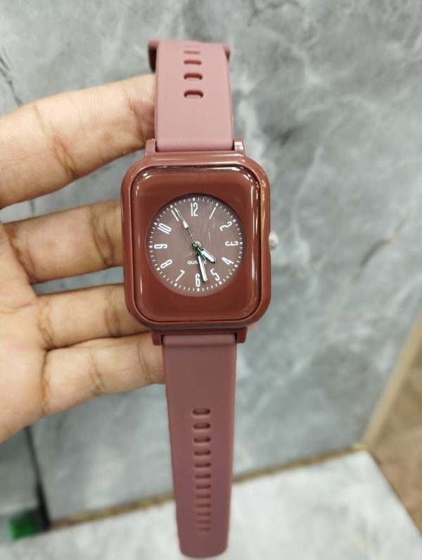 Curren Rubbar Belt Ladies Watch Model Square