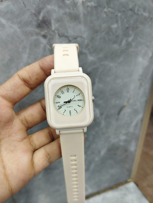 Curren Rubbar Belt Ladies Watch Model Square