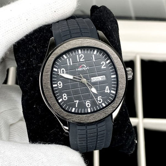 Heryi Men’s Watch With Silicone Strap