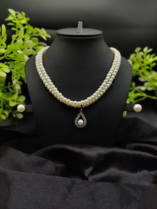 Exquisite Pearl Necklace