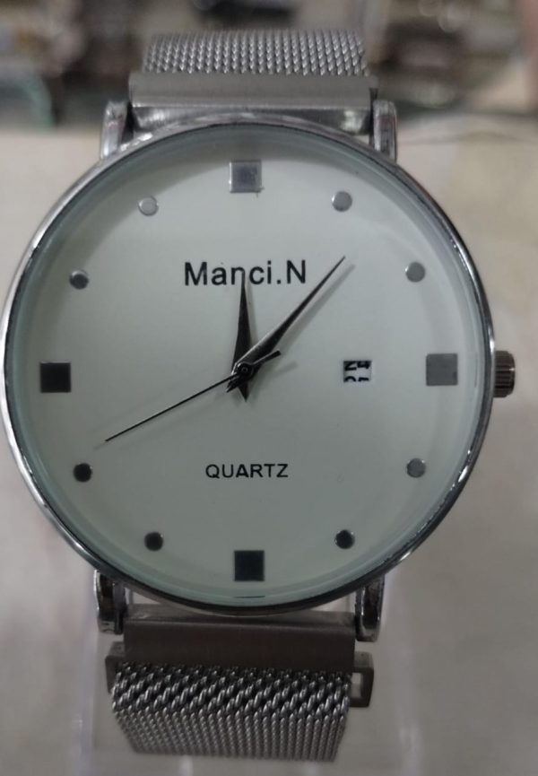 Manci.n Quartz – Elegant Women’s Watch